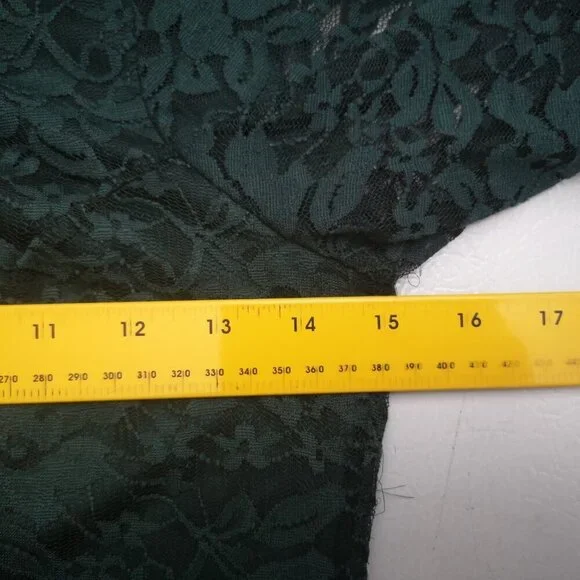 Suzy Shier Ladies Size XS Dark Green Long Sleeves Fitted at Waist Lace Blouse - Picture 8 of 10